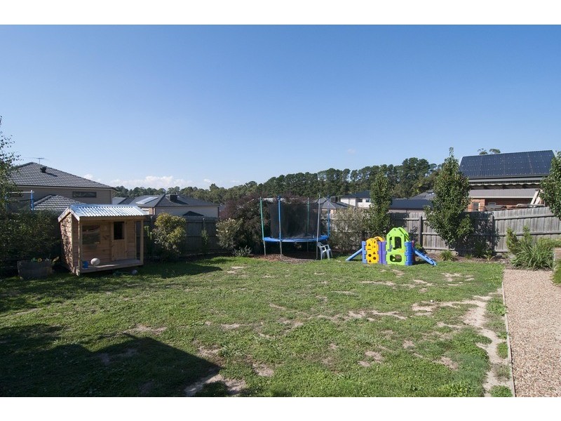 3 Hill View Rise, Mooroolbark VIC 3138