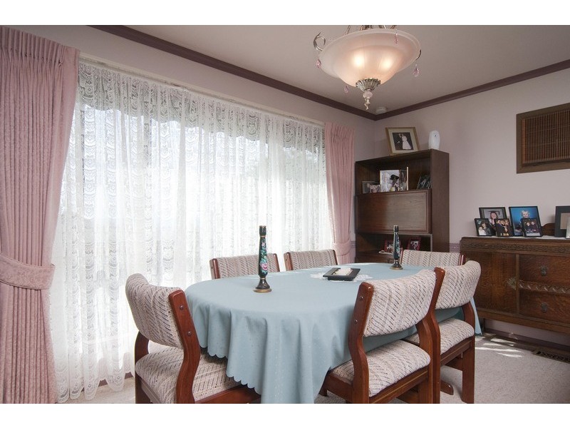 52 Rolling Hills Road, Chirnside Park VIC 3116