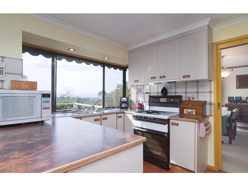 52 Rolling Hills Road, Chirnside Park VIC 3116