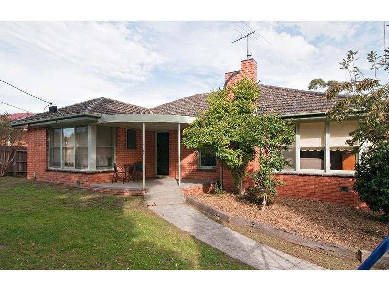 176 Eastfield Road, Croydon South VIC 3136