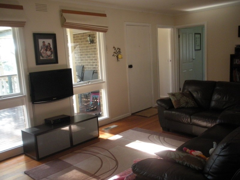 12 Dorchester Avenue, Montrose VIC 3765