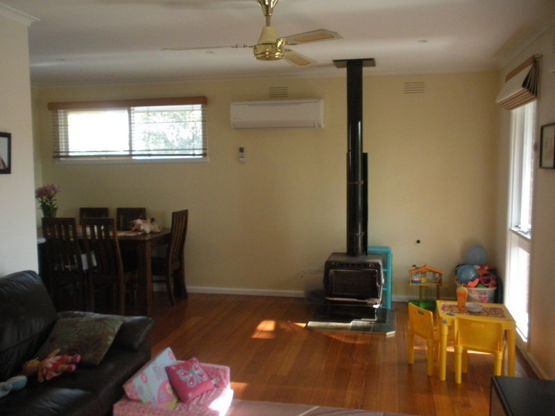 12 Dorchester Avenue, Montrose VIC 3765