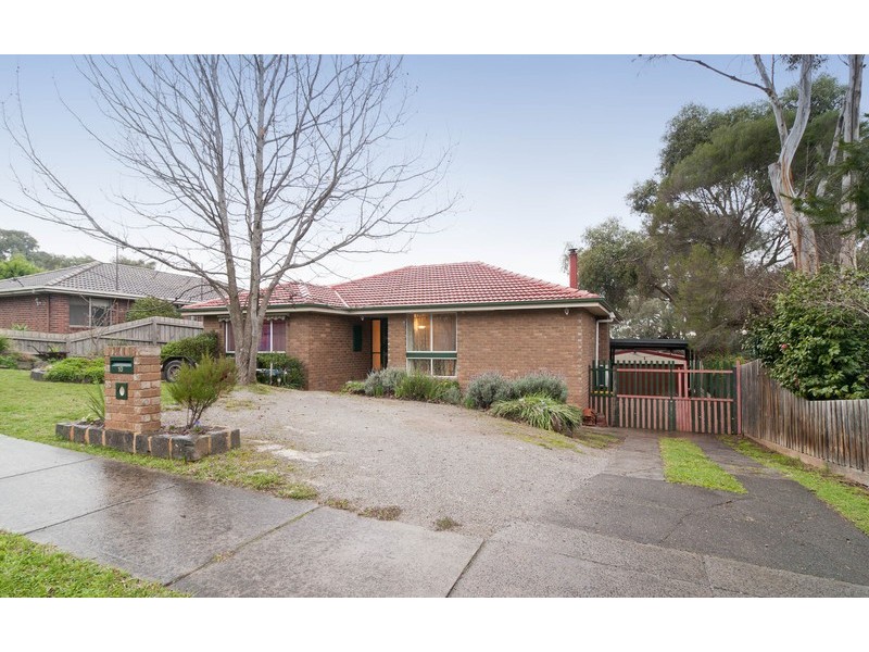 10 Daymar Drive, Mooroolbark VIC 3138
