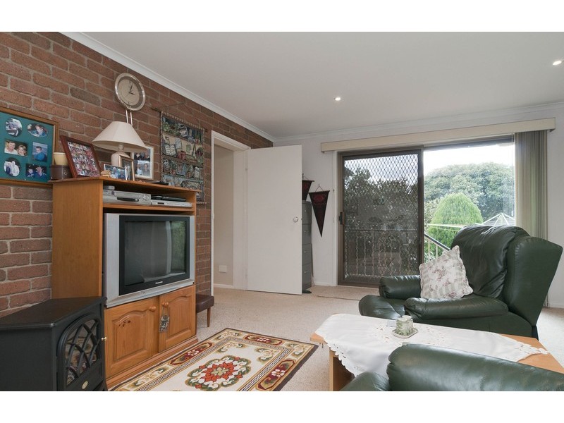 6 Cumberland Crescent, Chirnside Park VIC 3116