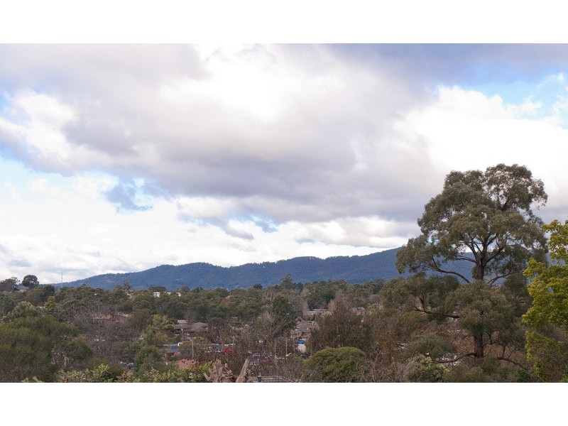 20 Central Avenue, Mooroolbark VIC 3138