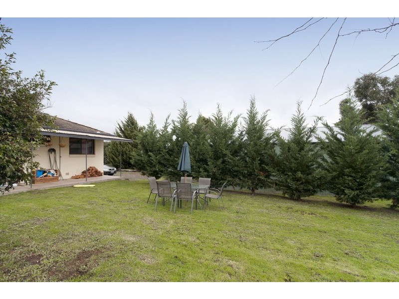 14 School Road, Seville VIC 3139