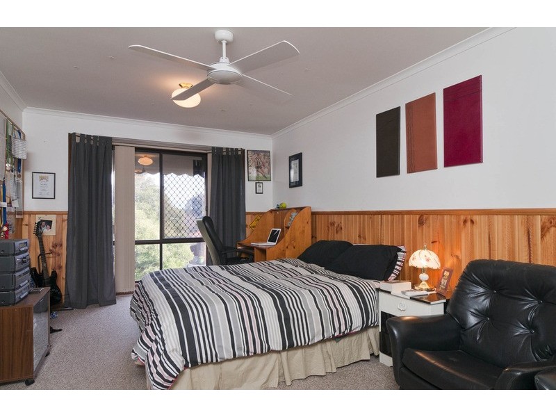 43 Sugarloaf Drive, Chirnside Park VIC 3116