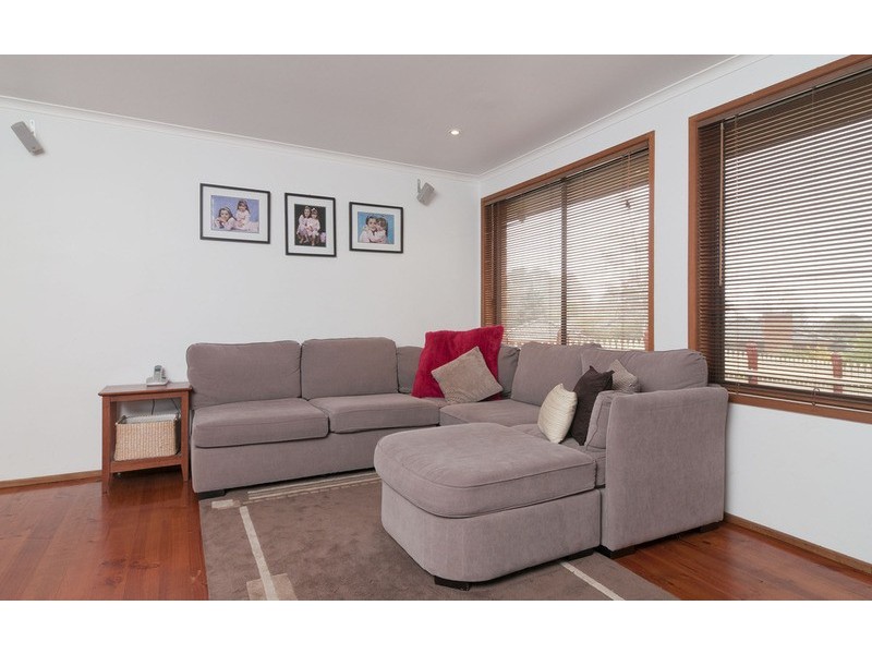 11 Landscape Drive, Mooroolbark VIC 3138