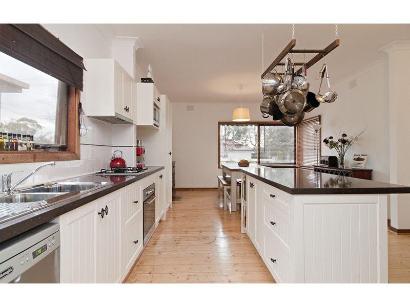 33 Glendale Court, Kilsyth VIC 3137