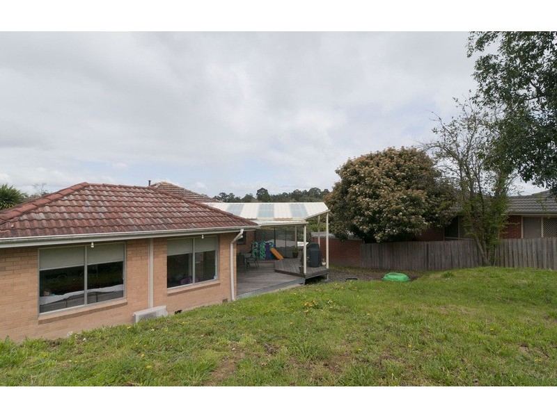 21 Swinburne Avenue, Mooroolbark VIC 3138