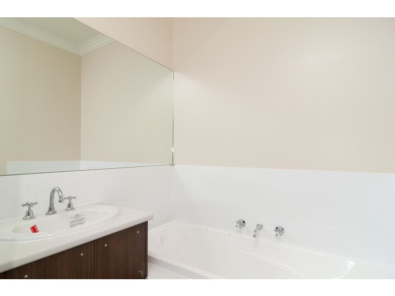 1/3 Pope Court, Mooroolbark VIC 3138