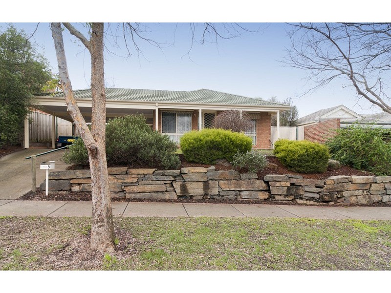 5 Yarraridge Drive, Chirnside Park VIC 3116