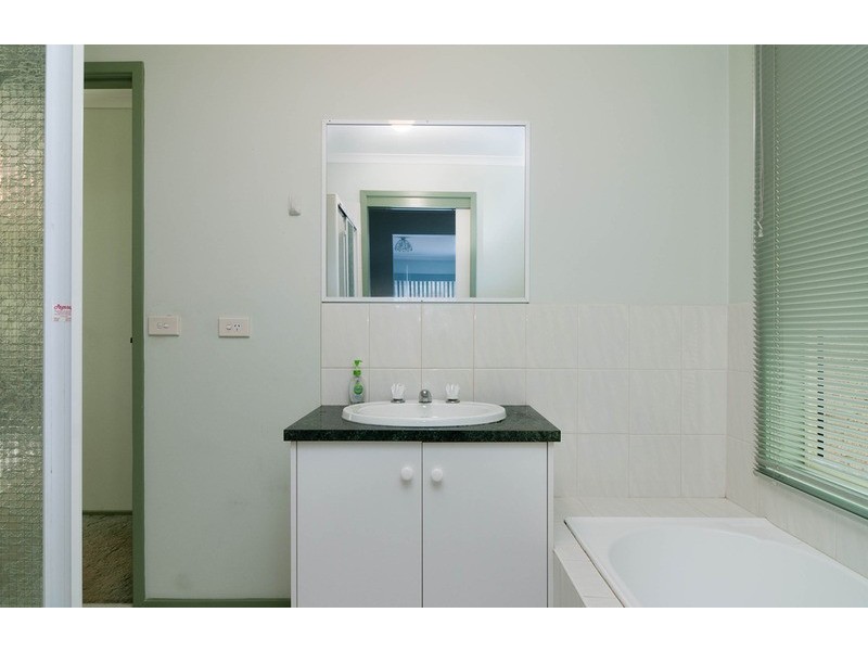 5 Yarraridge Drive, Chirnside Park VIC 3116