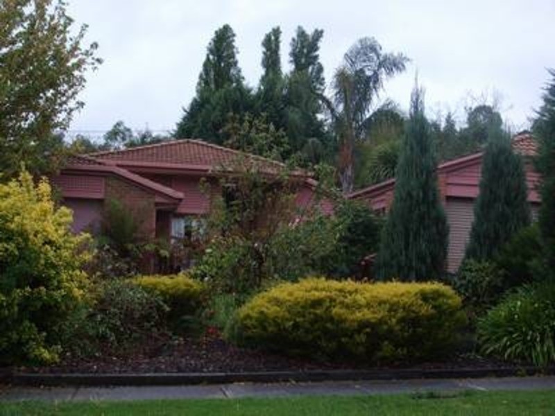 26 Kirkford Drive, Mooroolbark VIC 3138