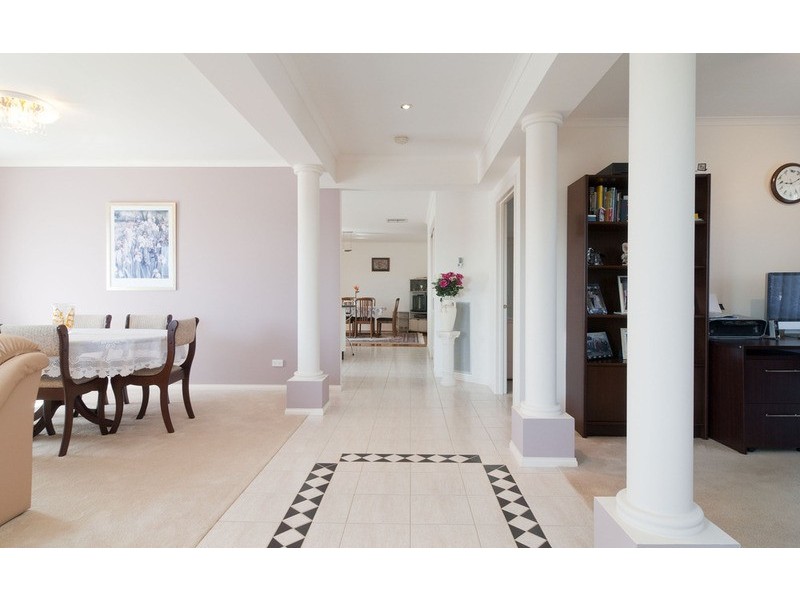 32 Clearwater Drive, Lilydale VIC 3140