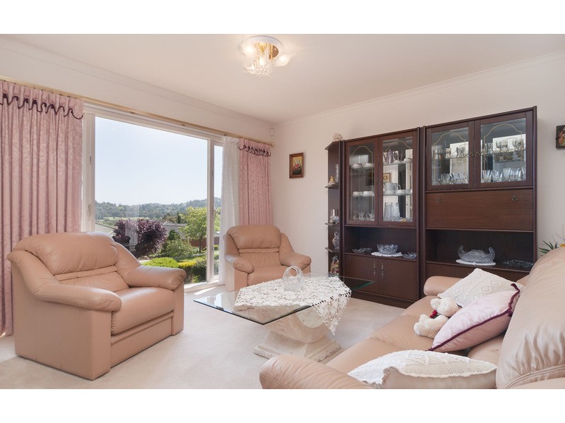 32 Clearwater Drive, Lilydale VIC 3140