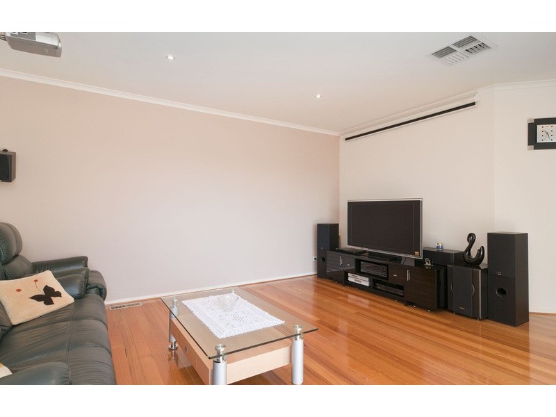 32 Clearwater Drive, Lilydale VIC 3140