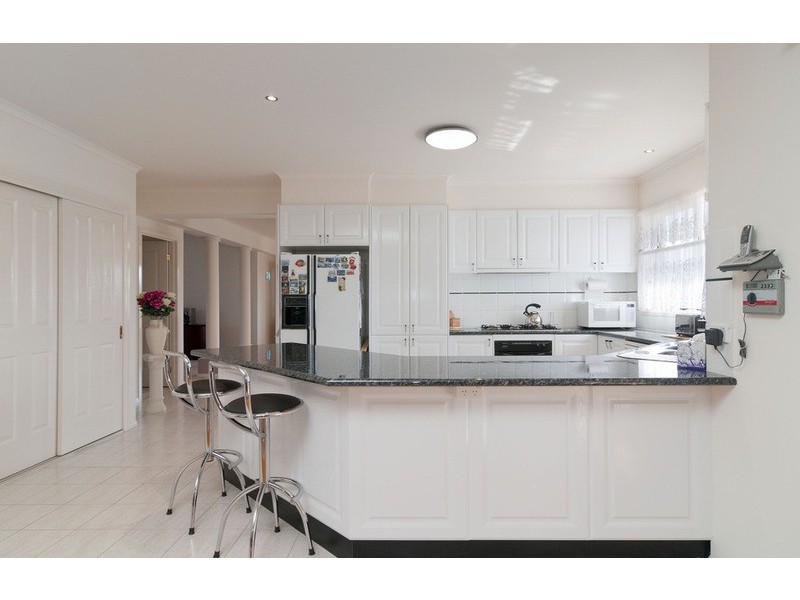 32 Clearwater Drive, Lilydale VIC 3140