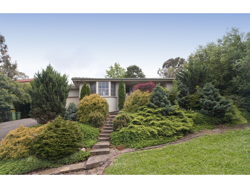 27 Cobden Crescent, Lilydale VIC 3140