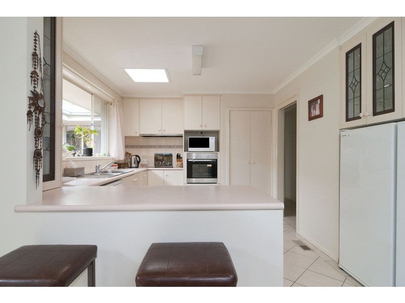 27 Cobden Crescent, Lilydale VIC 3140