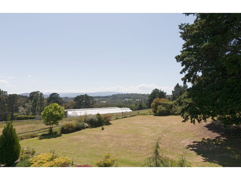 8-10 Bailey Grove, Wandin North VIC 3139