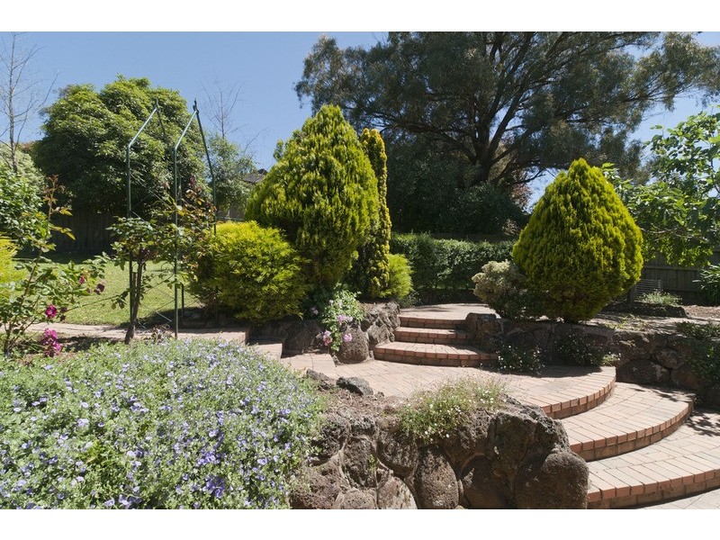 39 McDermott Avenue, Mooroolbark VIC 3138