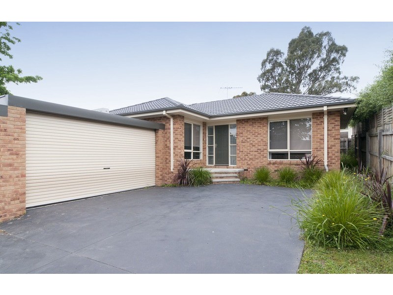 38a Esther Crescent, Mooroolbark VIC 3138
