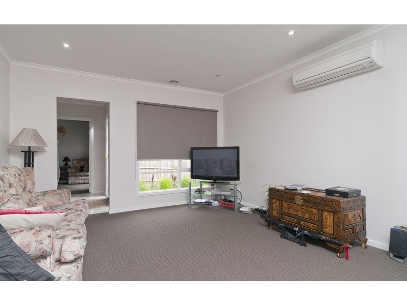 38a Esther Crescent, Mooroolbark VIC 3138