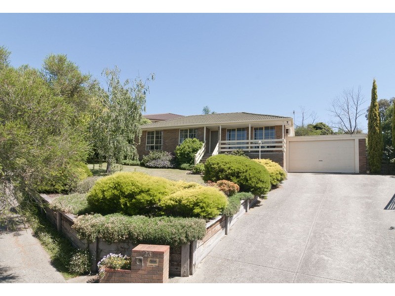 23 Cheriton Drive, Mooroolbark VIC 3138