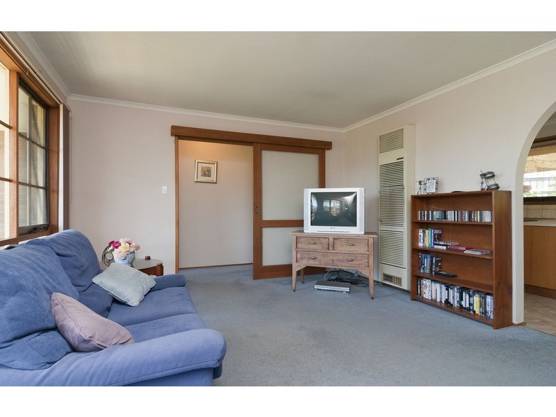 23 Cheriton Drive, Mooroolbark VIC 3138