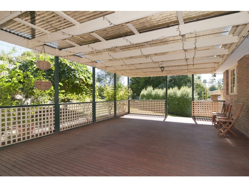 23 Cheriton Drive, Mooroolbark VIC 3138