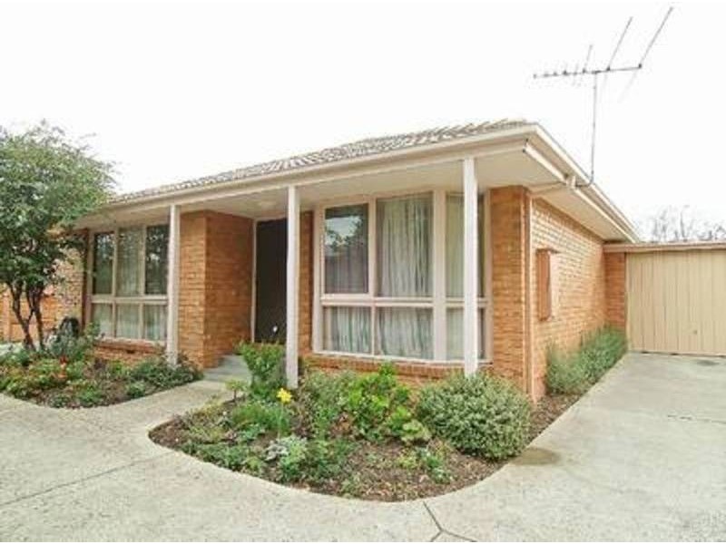 2/23 Mc Comb Street, Lilydale VIC 3140