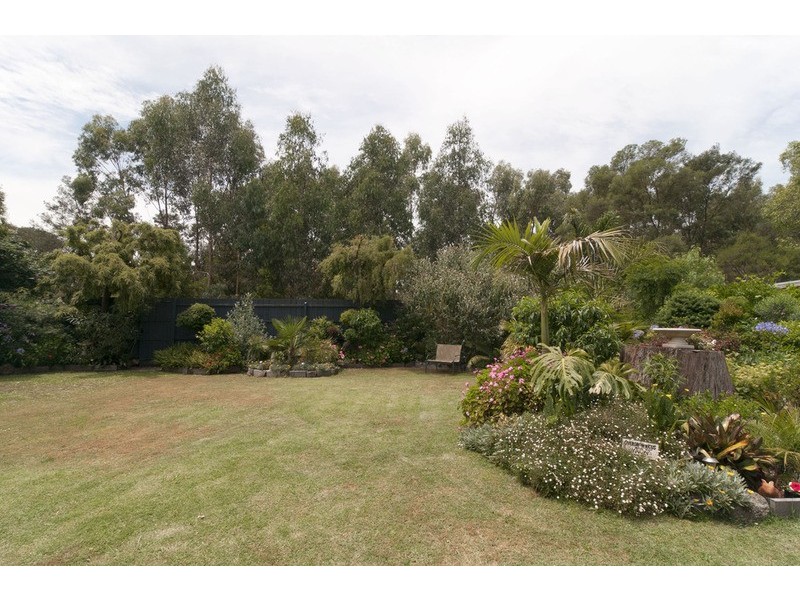 42 Lee Ann Crescent, Croydon VIC 3136