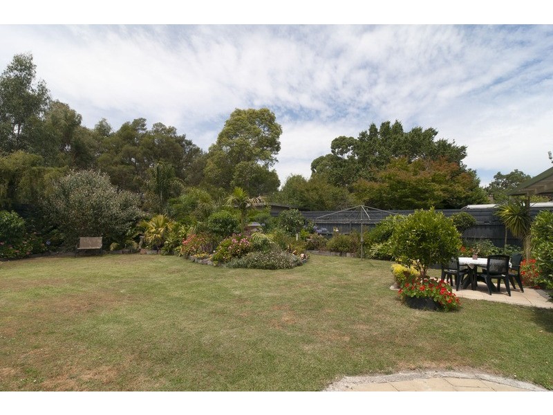 42 Lee Ann Crescent, Croydon VIC 3136