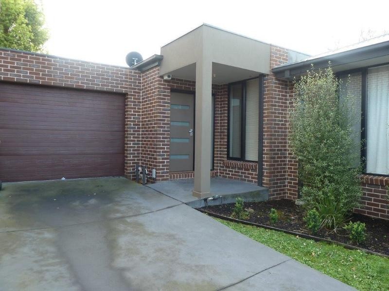 4/3 Pope Court, Mooroolbark VIC 3138