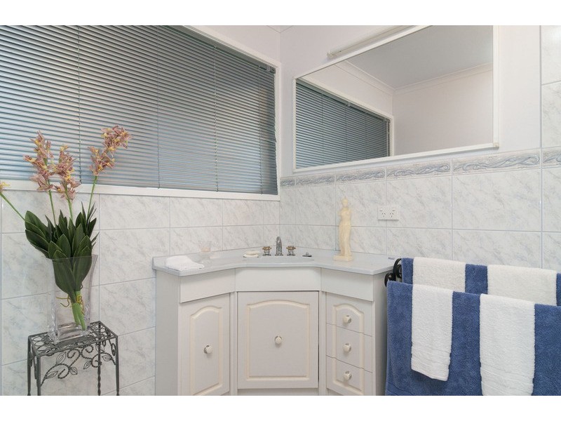 16 Watkins Crescent, Mount Evelyn VIC 3796