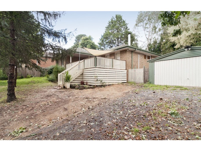 12 Dorchester Avenue, Montrose VIC 3765