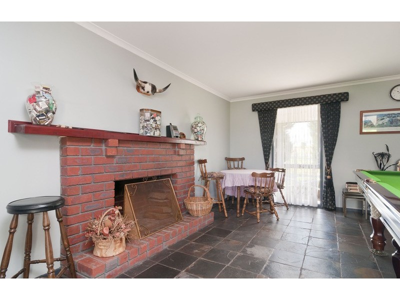 213 Victoria Road, Chirnside Park VIC 3116