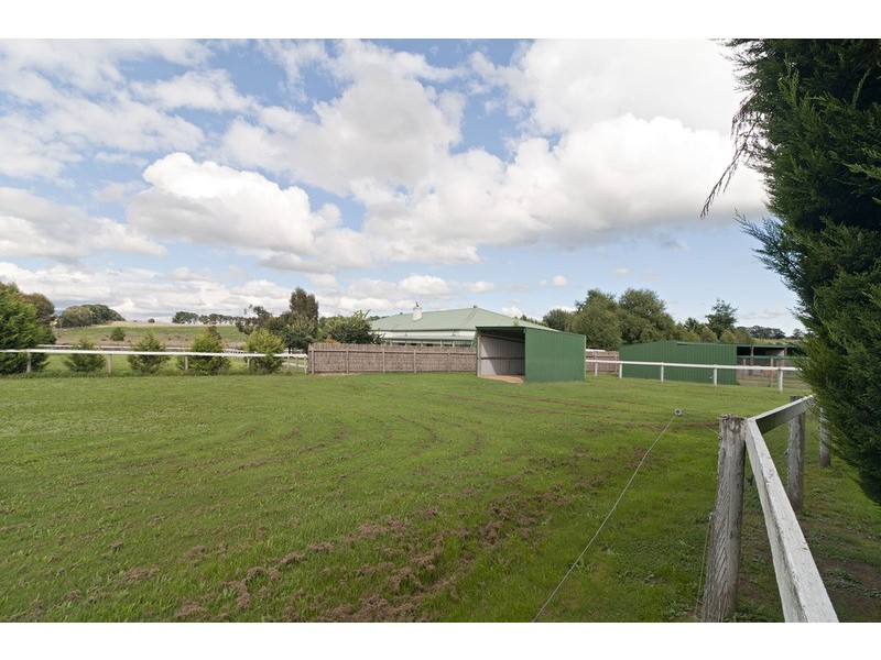 213 Victoria Road, Chirnside Park VIC 3116