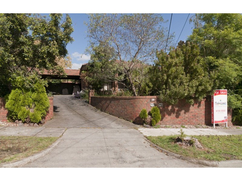 33 Glenwood Drive, Croydon VIC 3136