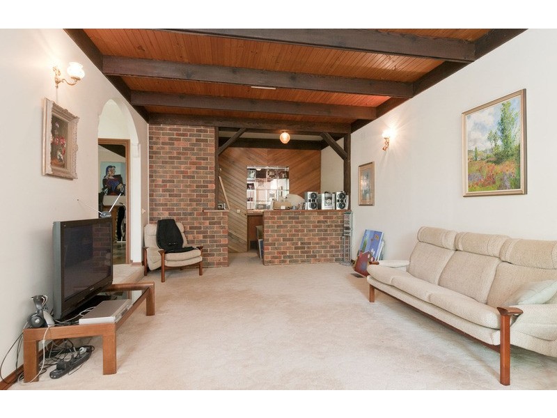 33 Glenwood Drive, Croydon VIC 3136