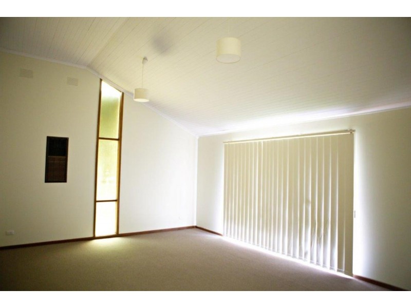 1/31 Country Club Drive, Chirnside Park VIC 3116