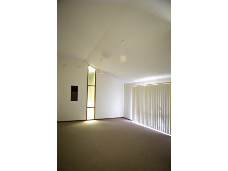 1/31 Country Club Drive, Chirnside Park VIC 3116