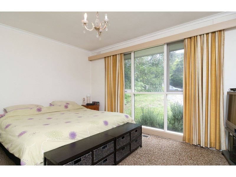 15 Rolling Hills Road, Chirnside Park VIC 3116