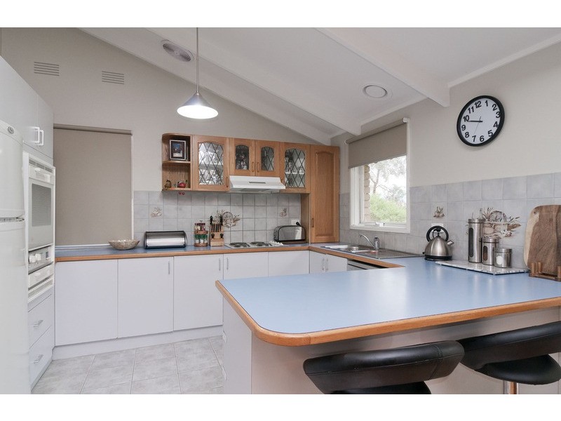 7 Meadow Court, Wandin North VIC 3139