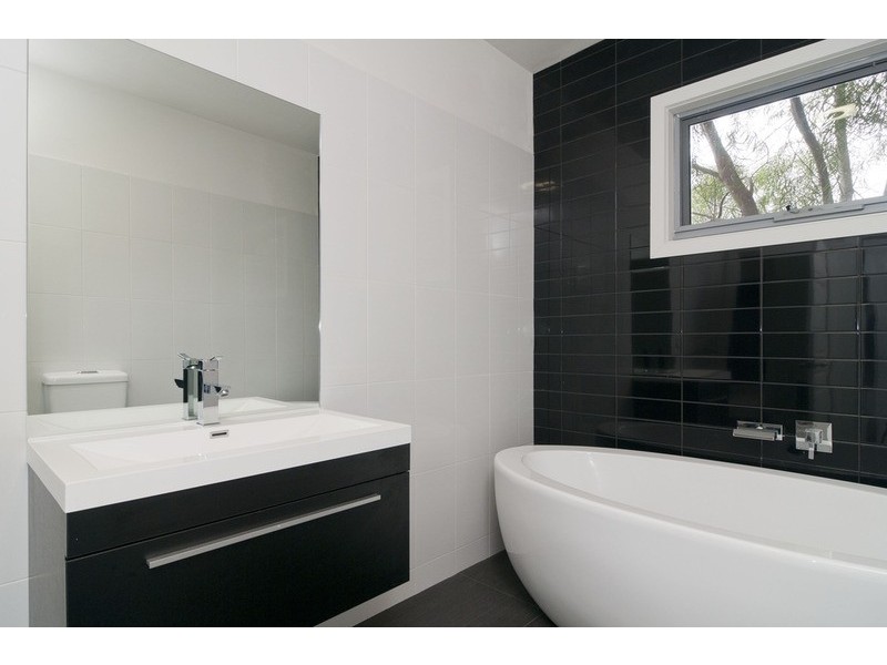 77a Winyard Drive, Mooroolbark VIC 3138