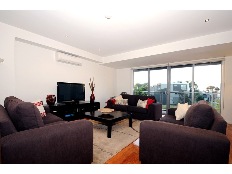 17 Silverbanks Grove, Mentone VIC 3194