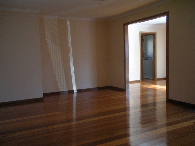 12 Zina Grove, Mooroolbark VIC 3138