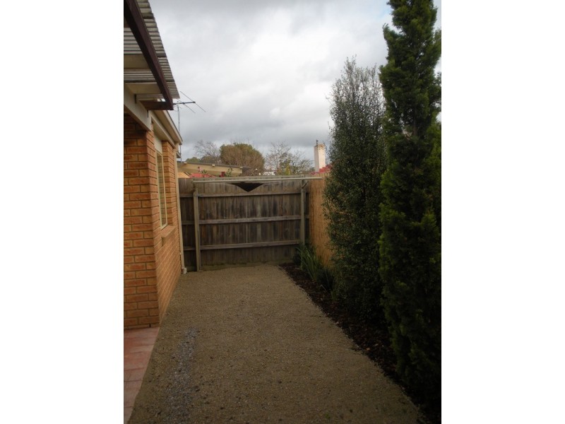 4/26 Haig Street, Croydon VIC 3136