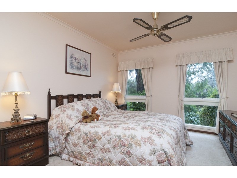 9 Greenhills Avenue, Montrose VIC 3765